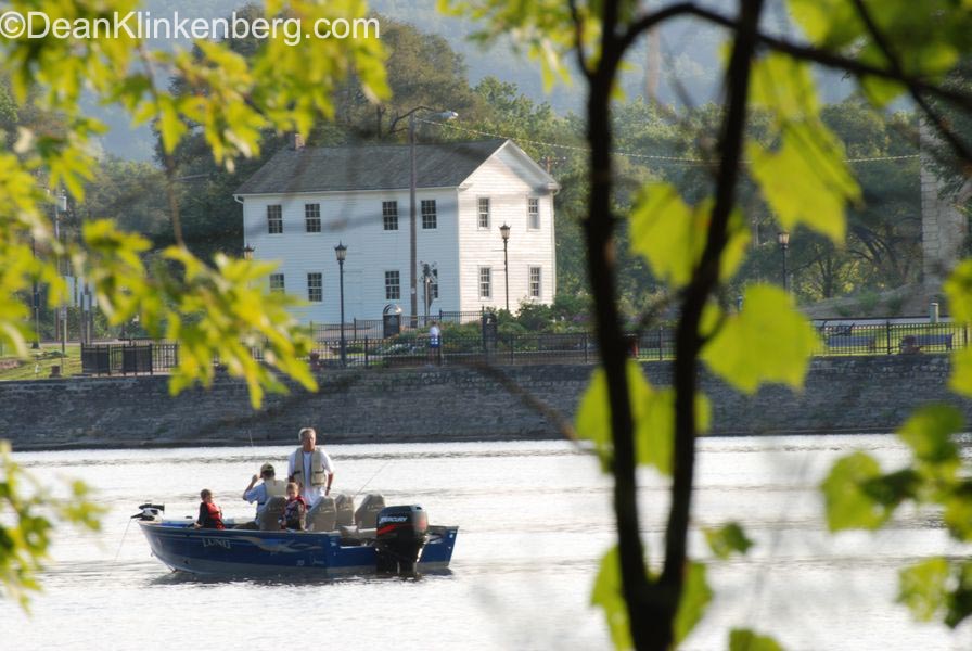 Prairie du Chien fisherman one of few remaining on Mississippi River
